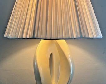 Vintage MCM Beige Ceramic Helix Table Lamp - RARE!