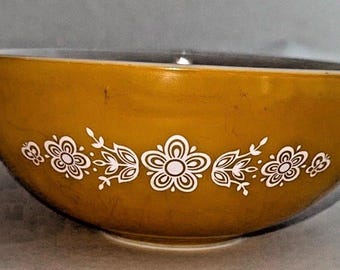 Vintage Pyrex Butterfly Gold Cinderella Mixing Bowl #444 4 Qt.