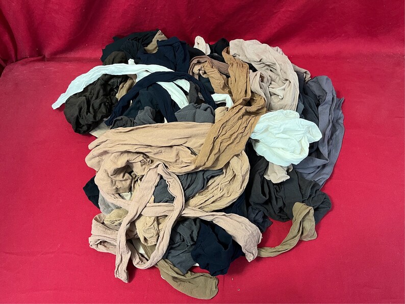 Lot of 30 pair of hosiery/pantyhose/tights LOTPH30 image 4