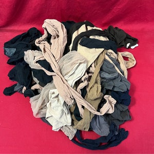 Lot of 30 pair of hosiery/pantyhose/tights LOTPH30 image 3