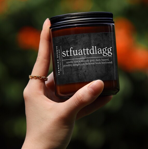 STFUATTDLAGG Smut Reader Bookish / Booktok Lover Candle | Bookish Gift | Dark Romance Reader Gift | Morally Grey Book Boyfriend | Spicy Book