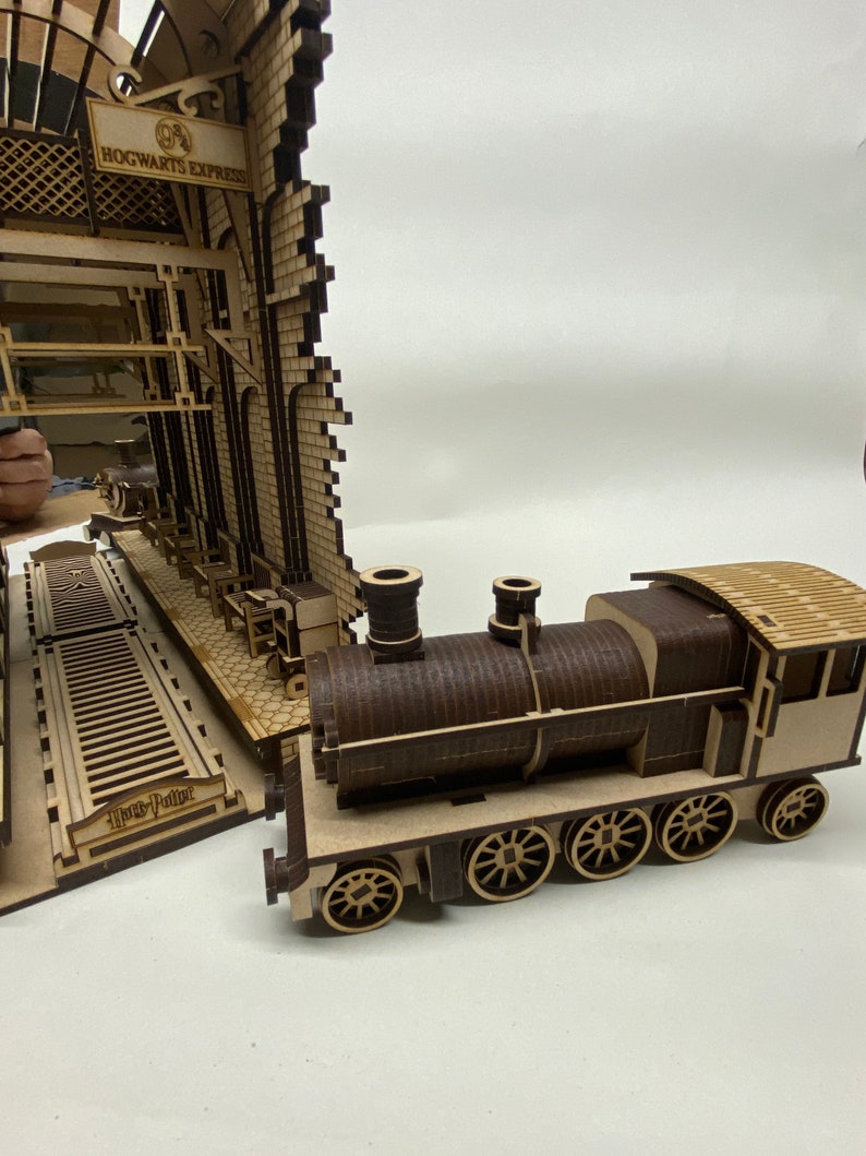 Book nook platform 9, Wizards express, laser cut Kit, gift for any occasion image 7