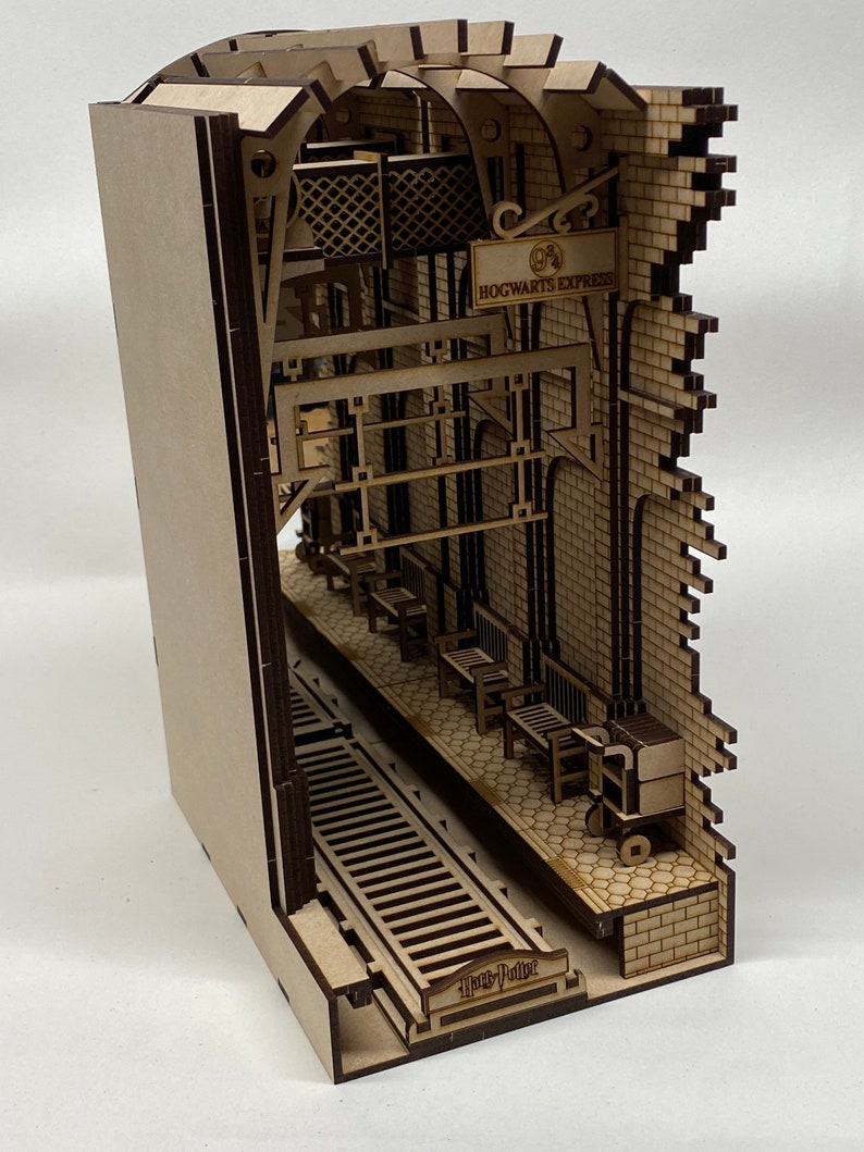 Book nook platform 9, Wizards express, laser cut Kit, gift for any occasion image 8