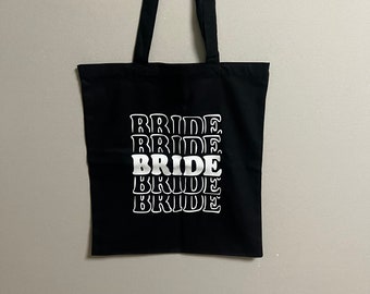 Bride Tote bag, Bridal Gift, Bachelorette bags, Honeymoon beach bag, Mrs Custom Bag, Customized Bride Bags, Bachelorette totes- chain,pearls