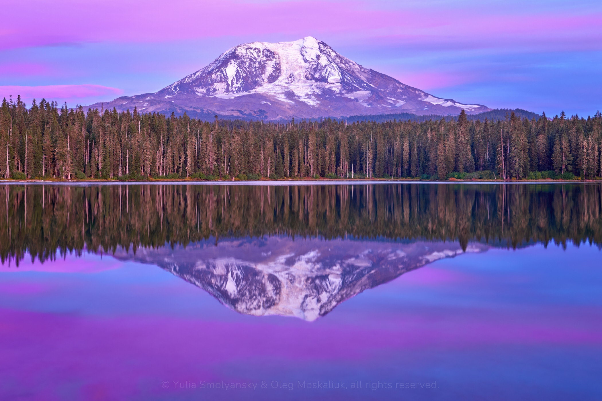 Mt Adams Under Twilight Sky in the Water Reflection, Washington State ...