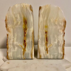 Vintage Natural Quartz Bookends 7&quot; tall - Weight: 4.37 lbs / 9.64 kg