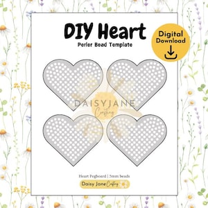 Op de afbeelding: Een printbare DIY-hartmal voor het maken van kralenprojecten. De mal bevat vier hartvormen met een gestippeld patroon, perfect voor knutselen.