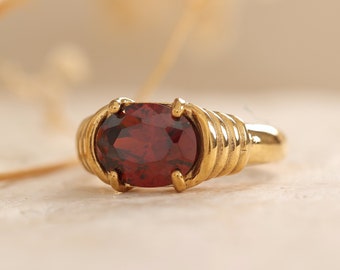 Garnet Signet Ring Gemstone Birthstone Ring Statement Ring Birthday Gift for Her Stacking Ring Vintage Jewelry Non Tarnish Ring Summer Gift