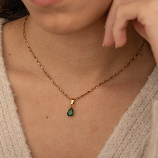 Teardrop Emerald Necklace Dainty Gemstone Necklace Birthstone Jewelry for Women Minimalist Personalized Birthday Gift for Mom May Birthstone