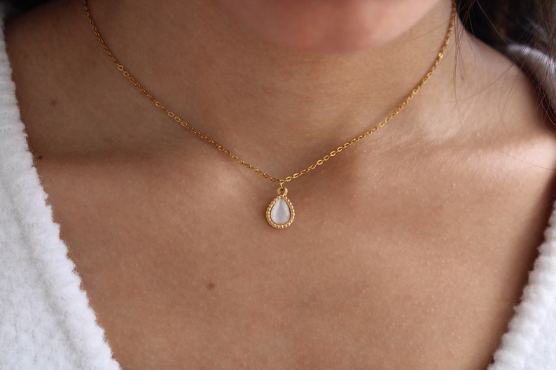 Gold Cat Eye Jade Necklace, Minimalist Green Gemstone Necklace, Personalized Gift, Jade Teardrop Necklace, Healing Protection Gift for Her image 4