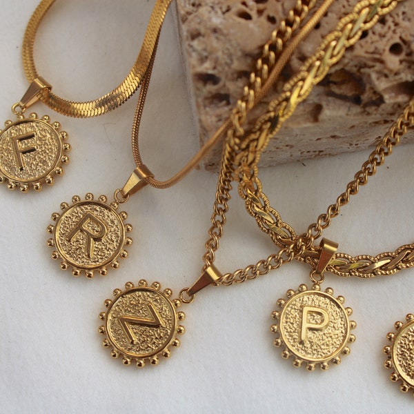 Collier initiale lettre ronde en or, collier pendentif lettre initiale, bijoux IMPERMÉABLES, lettre pièce de monnaie, pendentif en acier inoxydable, personnalisé