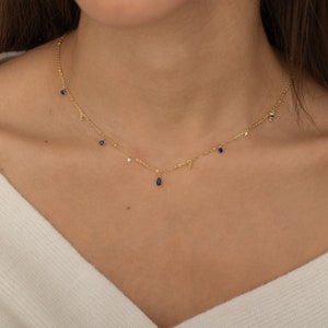 Zierliche Saphir-Halskette, September-Geburtsstein-Halskette, Brautschmuck für Sie, Edelstein-Station-Halskette, Tropfen-Halskette Etwas Blaues