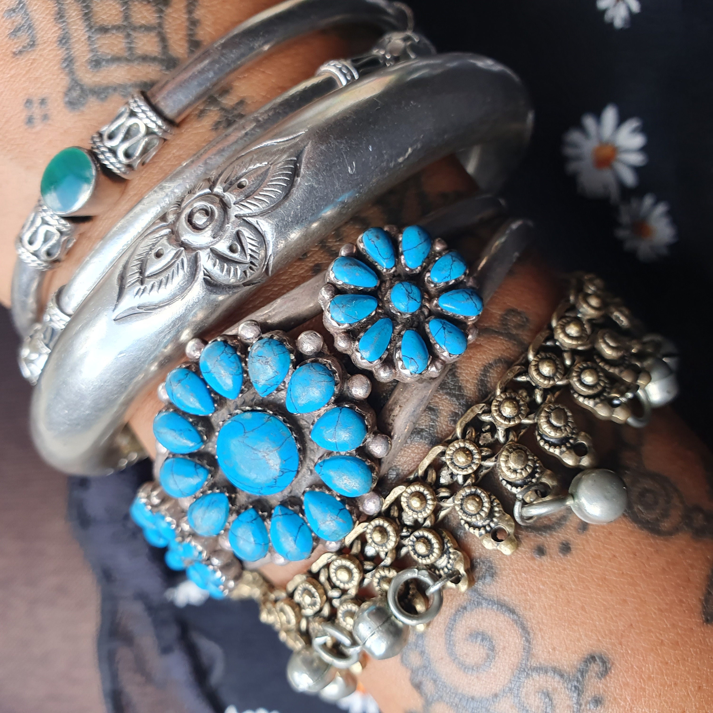 122 Gram Museum Vintage Native American Navajo Turquoise Sterling Silver Bracelet 122 Gram Museum Vintage Native American Navajo Turquoise Sterling Silver Bracelet