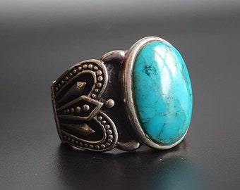 Chunky Silver ring with a Turquoise Gemstone,  Statement Ring, Crown Royal Ring, Sterling Ring, Bohemian,  Hippi Ring,Vintage Turquoise