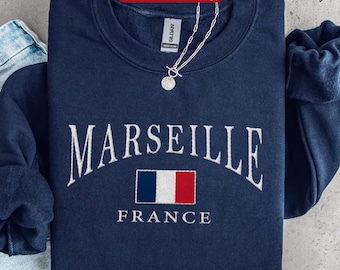 Broderad tröja med Marseille-motiv, rundhalsad tröja med broderad Frankrikes flagga, semestertröja med Marseille-motiv, fransk resepresent och souvenir