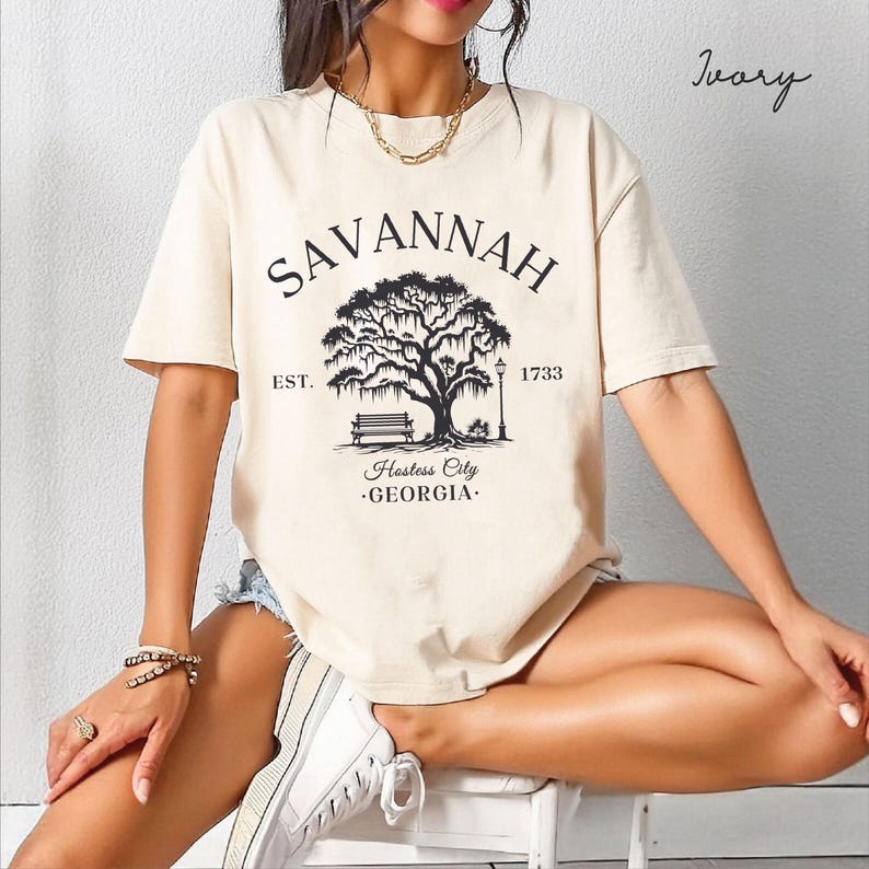 Camiseta Savannah Comfort Colors®, camiseta unisex de Georgia, camiseta de Savannah, regalo de viaje, camiseta navideña de Georgia imagen 6