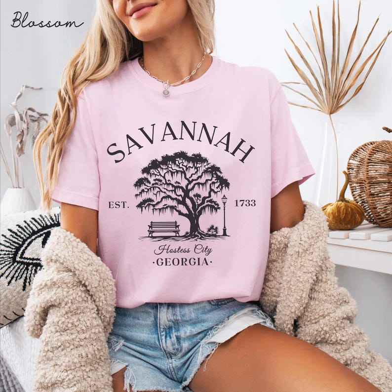 Camiseta Savannah Comfort Colors®, camiseta unisex de Georgia, camiseta de Savannah, regalo de viaje, camiseta navideña de Georgia imagen 9