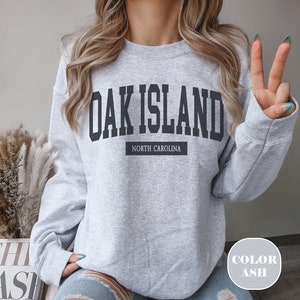 Oak Island sweatshirt ,North Carolina crewneck,Beach Pullover,Spring Break sweatshirt,Oak Island trendy sweater,Beach gift