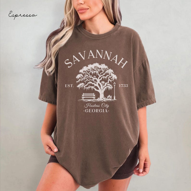 Camiseta Savannah Comfort Colors®, camiseta unisex de Georgia, camiseta de Savannah, regalo de viaje, camiseta navideña de Georgia imagen 5
