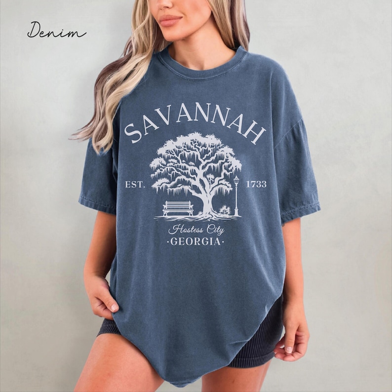 Camiseta Savannah Comfort Colors®, camiseta unisex de Georgia, camiseta de Savannah, regalo de viaje, camiseta navideña de Georgia imagen 4