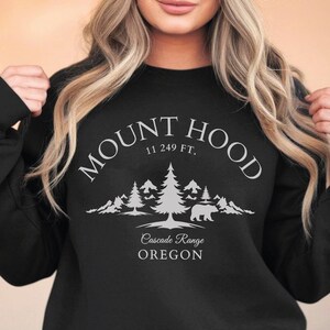 Mount Hood sweatshirt, Oregon sweater crewneck, Mount Hood Unisex pullover hoodie, Oregon gifts souvenir