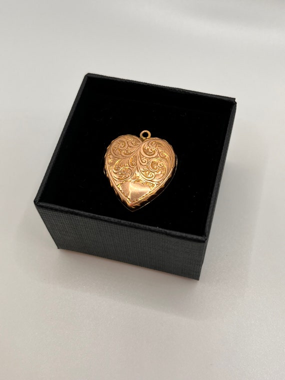 Edwardian 9ct Yellow Gold Locket - image 2