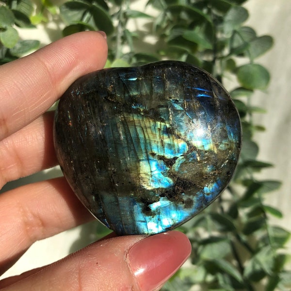 Beautiful Flashy Labradorite Heart | Blue Green Yellow Flash | Flash On Both Sides | Natural Mineral Crystal Gift | Crystal Home Decor