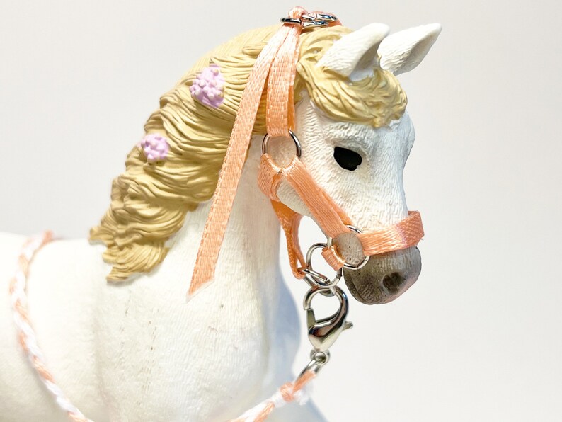 Schleich Horse Halter and Lead Rope, Available in 21 Colors, Lead Rope