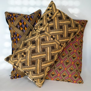 Kuba Cloth Pillow 50 X 30 CM Handmade Kuba Shoowa Cloth Cover Authentic Congo Raffia African Tribal Pillow Cover Throw Pillow Pattern