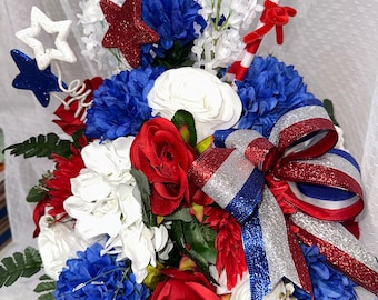 Patriotic Memorial vase floral arrangement
