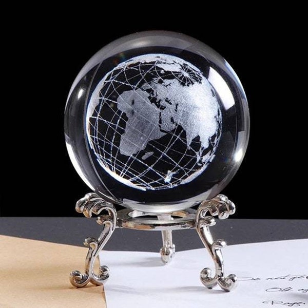 Laser Gravé Terre Boule de Cristal Globe En Verre Sphère Gravée au Laser 3D Monde Cristal Anniversaire Cadeau Miniature Planète Ornement Accessoires