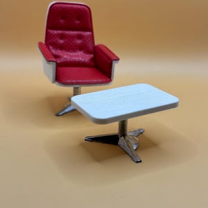 Lundby/Europa original swivel chair and table to dollhouse