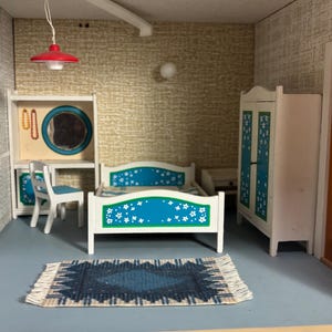 Lundby original blue bed set to the dollhouse