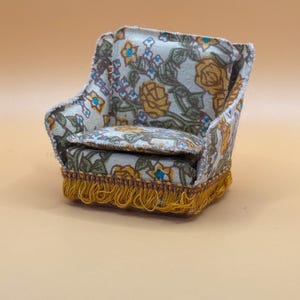 Lundby armchair to dollhouse.