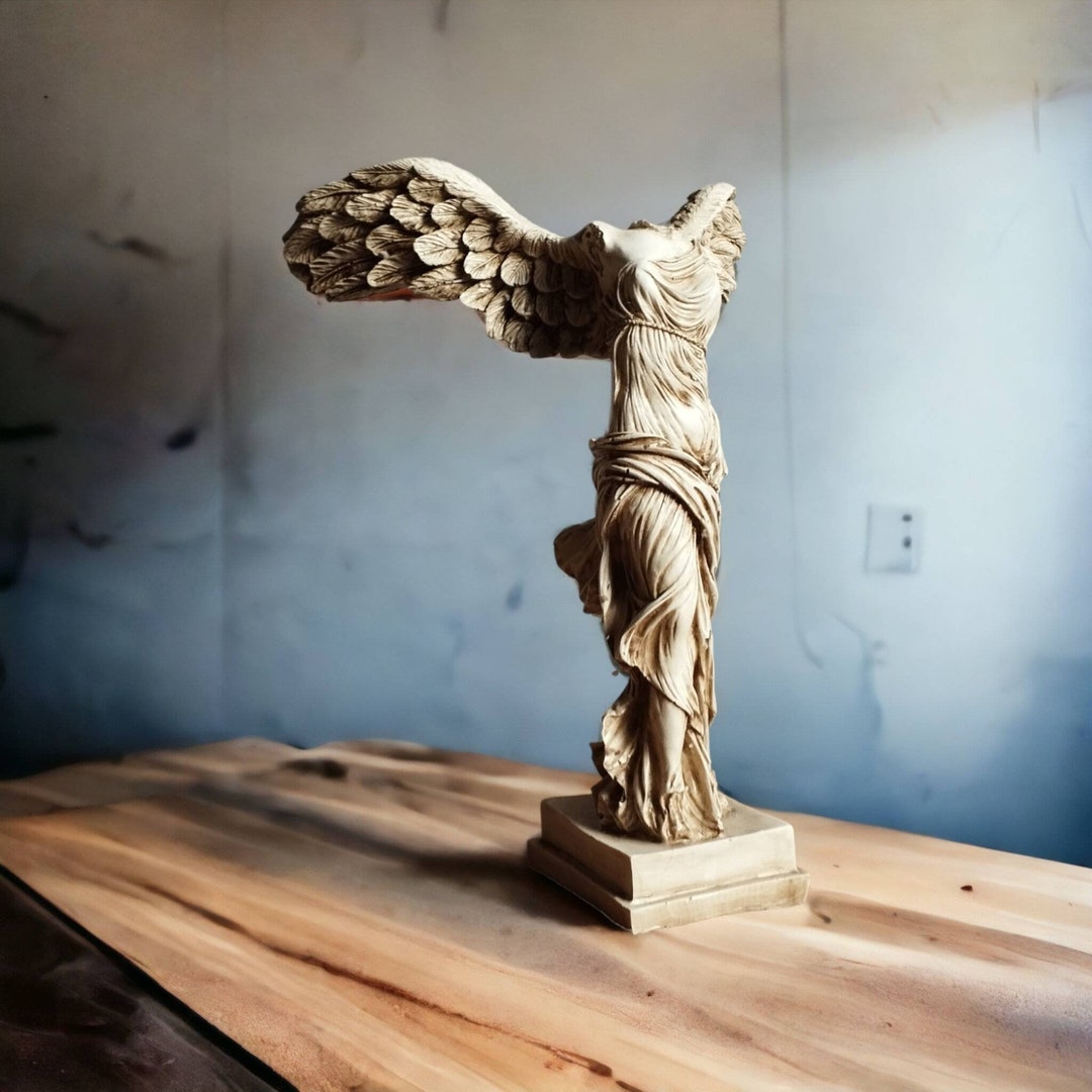 winged statue of nike