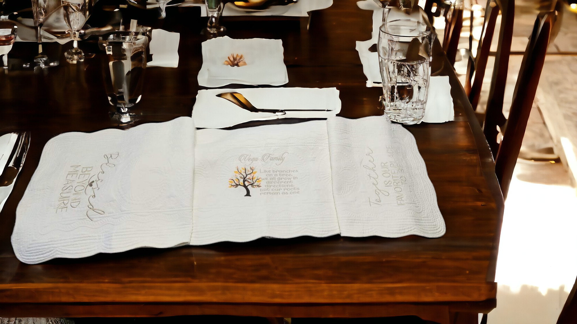 Personalized Family Table Runner - Family Name Table Runner - Embroidery Runner - Premium Table Runner - Tree Table Runner