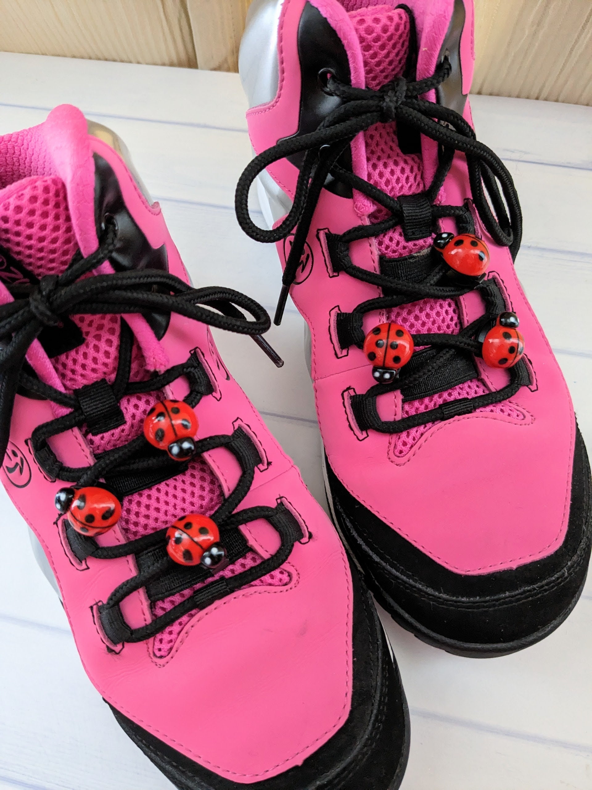 Boot lace deals clips