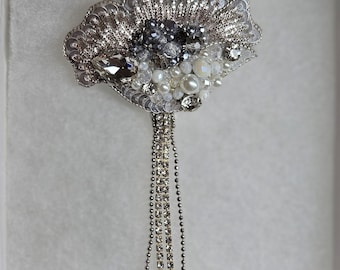 Handmade Swarovski Flower Brooch Beaded Flower Jewelry Elegant Swarovski Crystal Pin Handmade Brooch A Dazzling Fusion of Artistry