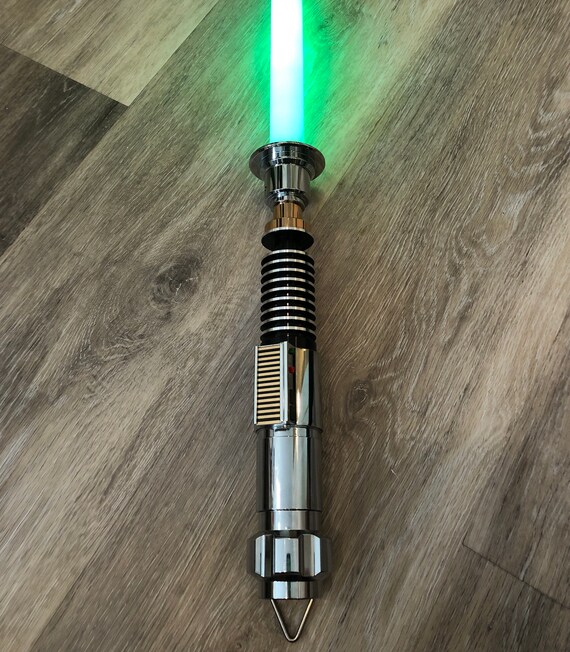 Star Wars Galaxy's Edge Qui-Gon Jinn Legacy Lightsaber Hilt – The Line  Jumper