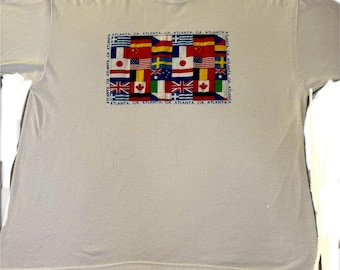 Vintage 90s World flag T-shirt.