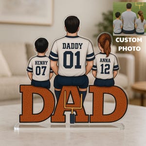 Voyageur voyageur personnalisé en acrylique pour papa de football - Cadeau personnalisé pour la fête des pères avec noms d'enfants et maillots - Cadeau pour papa de style sportif offert par des enfants