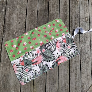 Trousse enroulable en coton vert à fleurs rouges et blanches – 7 compartiments pour crayons, pinceaux, maquillage, organisation, rangement