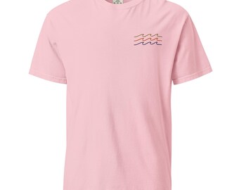 Embroidered Wave T-Shirt: Vintage Surf Vibes - Bits of Aloha
