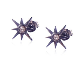 Orecchini a bottone con stella di diamanti pavé: gioielli in argento sterling 925 e smalto nero