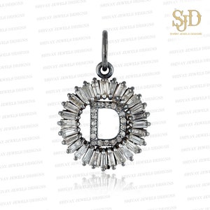 Pingente com inicial D e diamante baguette, pingente com alfabeto em prata 925, pingente com diamante pavê, presente de aniversário, pingente unissex, joia com inicial personalizada