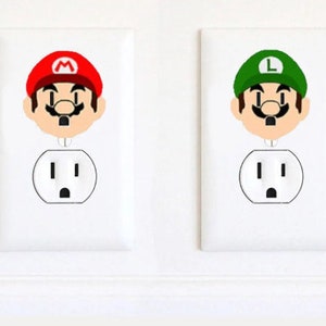 Mario en Luigi - Super Mario Stickers - Mario Stickers - Super Mario Gifts - Valentijnscadeau voor hem - Gift - Electric Outlet Wall Sticker