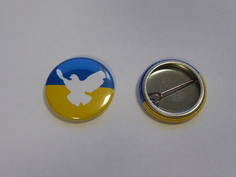2 Stück Ukraine Peace Frieden Button 25mm unbenutzt Neu Bild 1