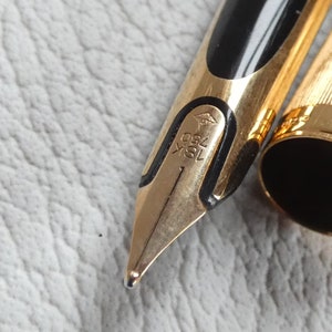 Fountain Pen, Handcrafted Wood Pen, Black & White Ebony, Executive Pen,  Wood Fountain Pen, Fancy Pen, Turned Pen, Wooden Fountain Pen 