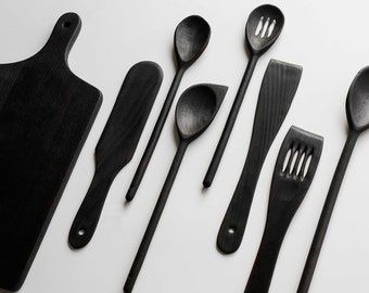 Set di utensili in legno per cucinare in legno bruciato di qualità, protetto con puro olio di lino. Accessori da cucina in stile Yakisugi. Pinza