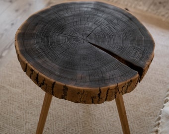 Yakisugi slice of wood. Burnt wood. Wooden decoration. Japanese wood art. Charred wood art installation. Wood slice table. Black coffe table